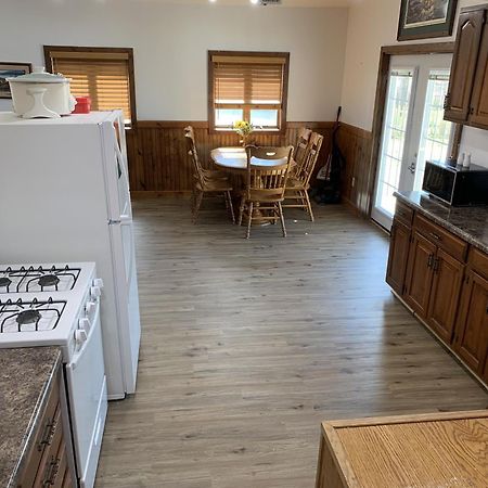 Cozy Home Lake Huron With Loft 2 Bedroom 1 Bathroom Au Gres Bagian luar foto