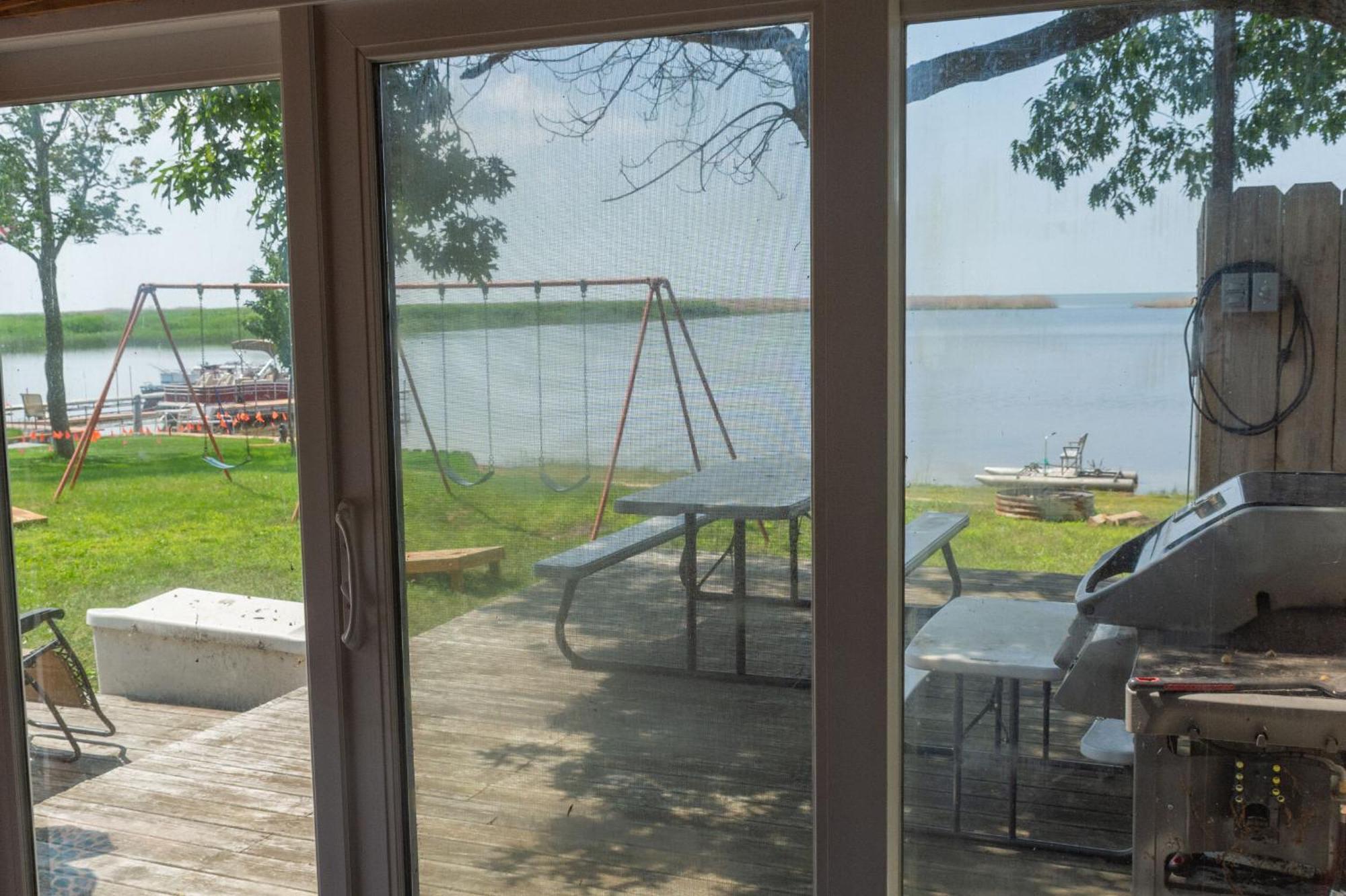 Cozy Home Lake Huron With Loft 2 Bedroom 1 Bathroom Au Gres Bagian luar foto